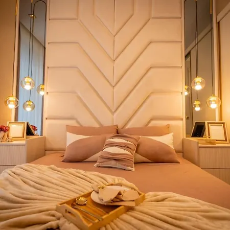 Qoople Legend C - In 100m To The Sea