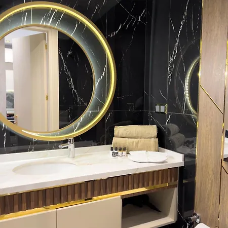 Luxury In The Center Of 100m To The Sea Apartment