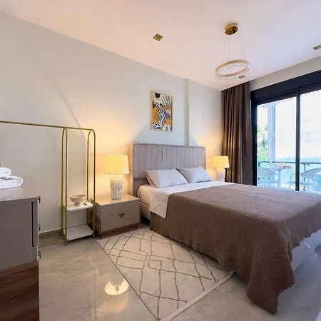 Qoople Legend C - In 100m To The Sea