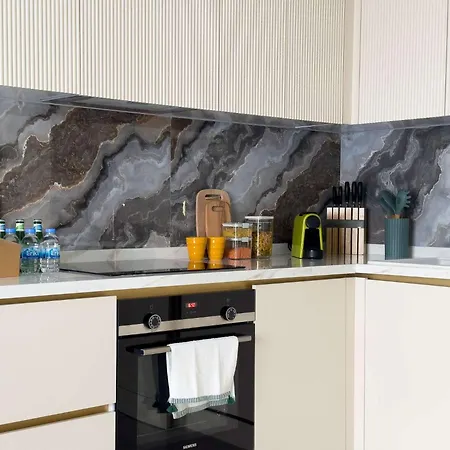 Qoople Legend C - In 100m To The Sea Apartament *