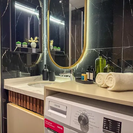 Qoople Legend C - In 100m To The Sea