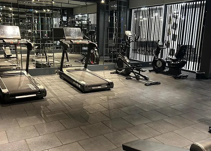 Qoople Legend C - In 100m To The Sea *