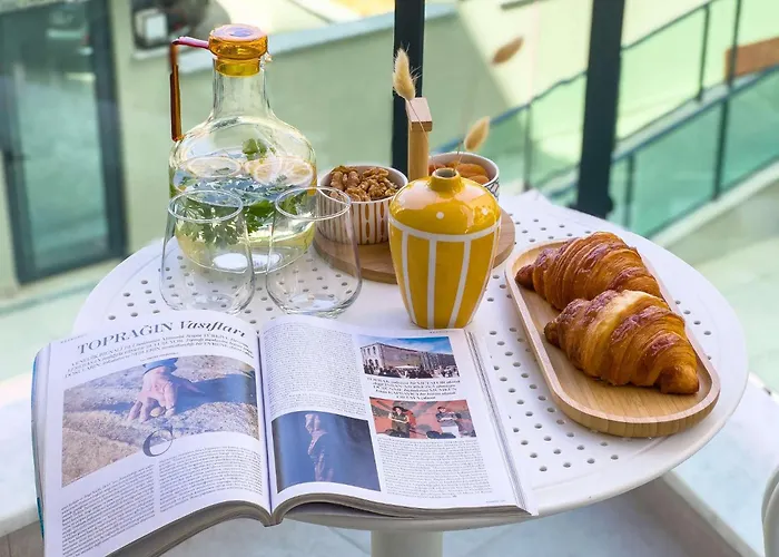 Qoople Legend C - In 100m To The Sea