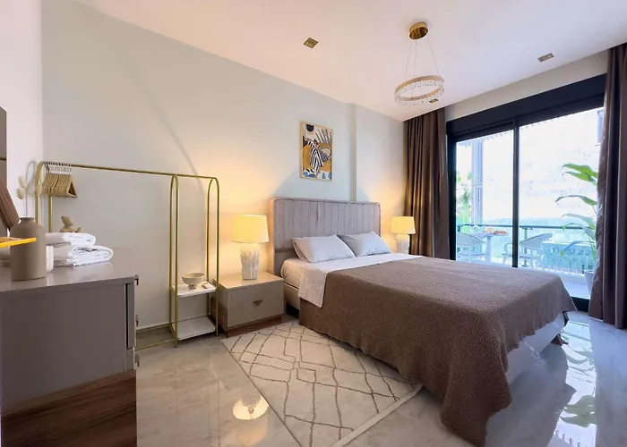 Qoople Legend C - In 100m To The Sea