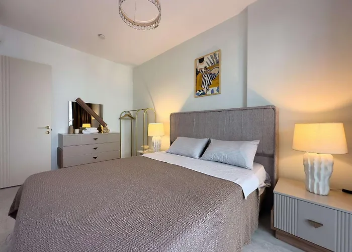 Qoople Legend C - In 100m To The Sea