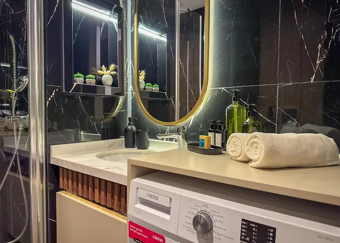 Qoople Legend C - In 100m To The Sea