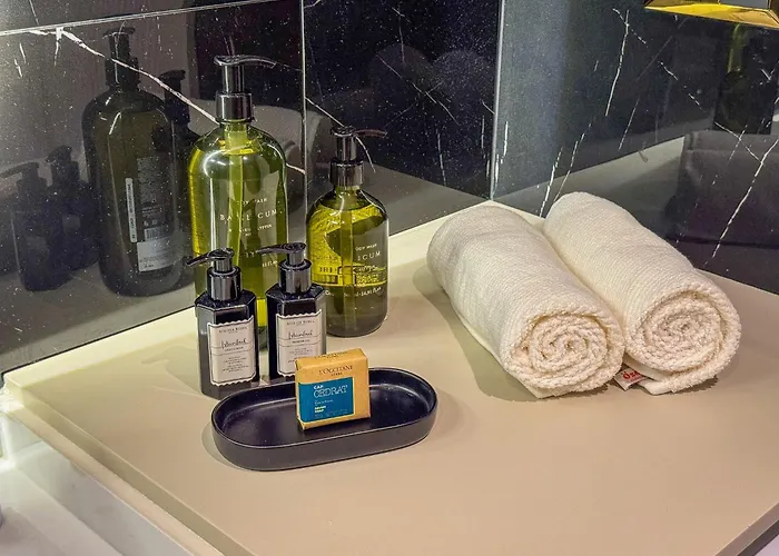 Qoople Legend C - In 100m To The Sea *