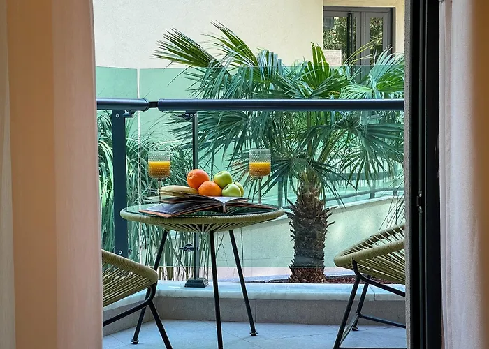 Qoople Legend C - In 100m To The Sea *